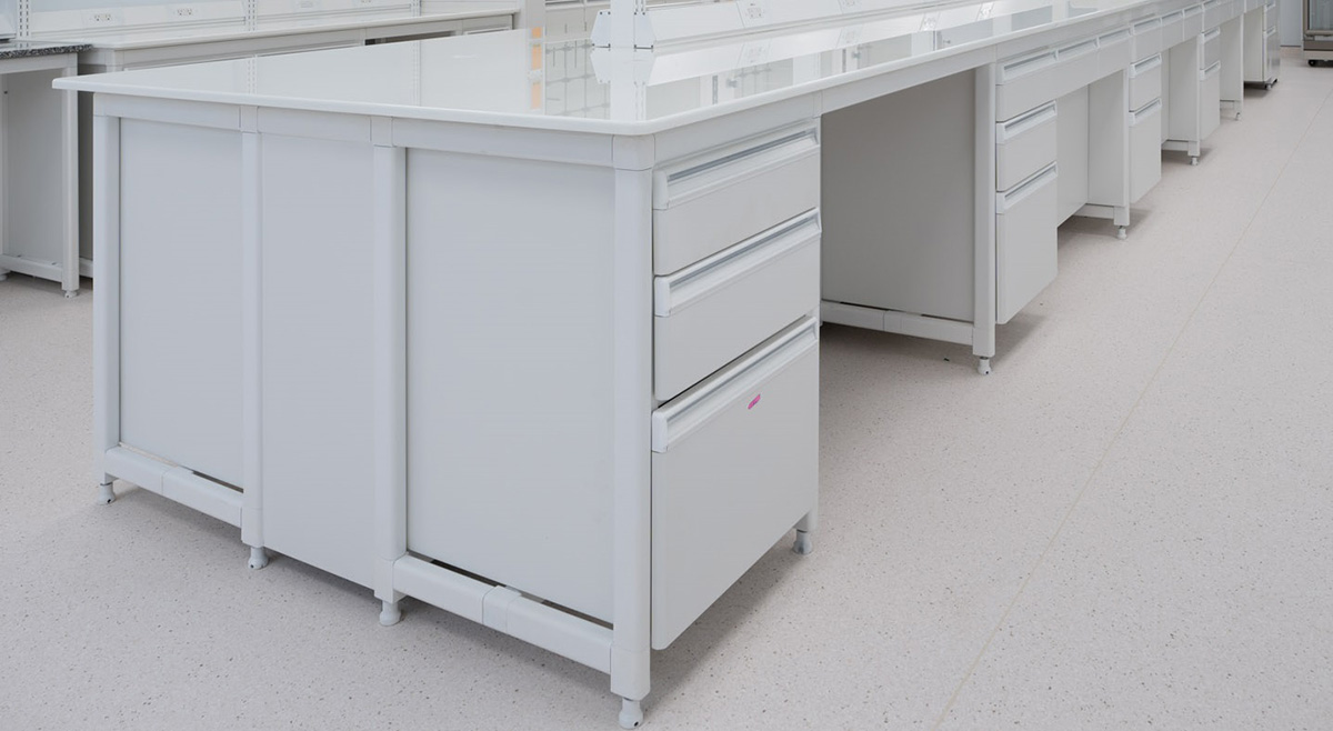 为什么选择凯顶的铝镁矽合金骨架实验桌？